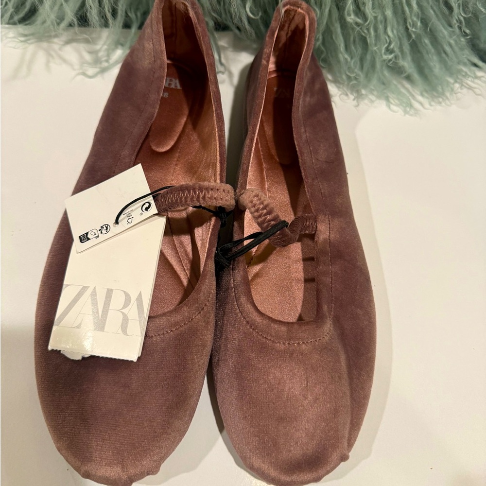ZARA flat shoes size 7.5 sand rose